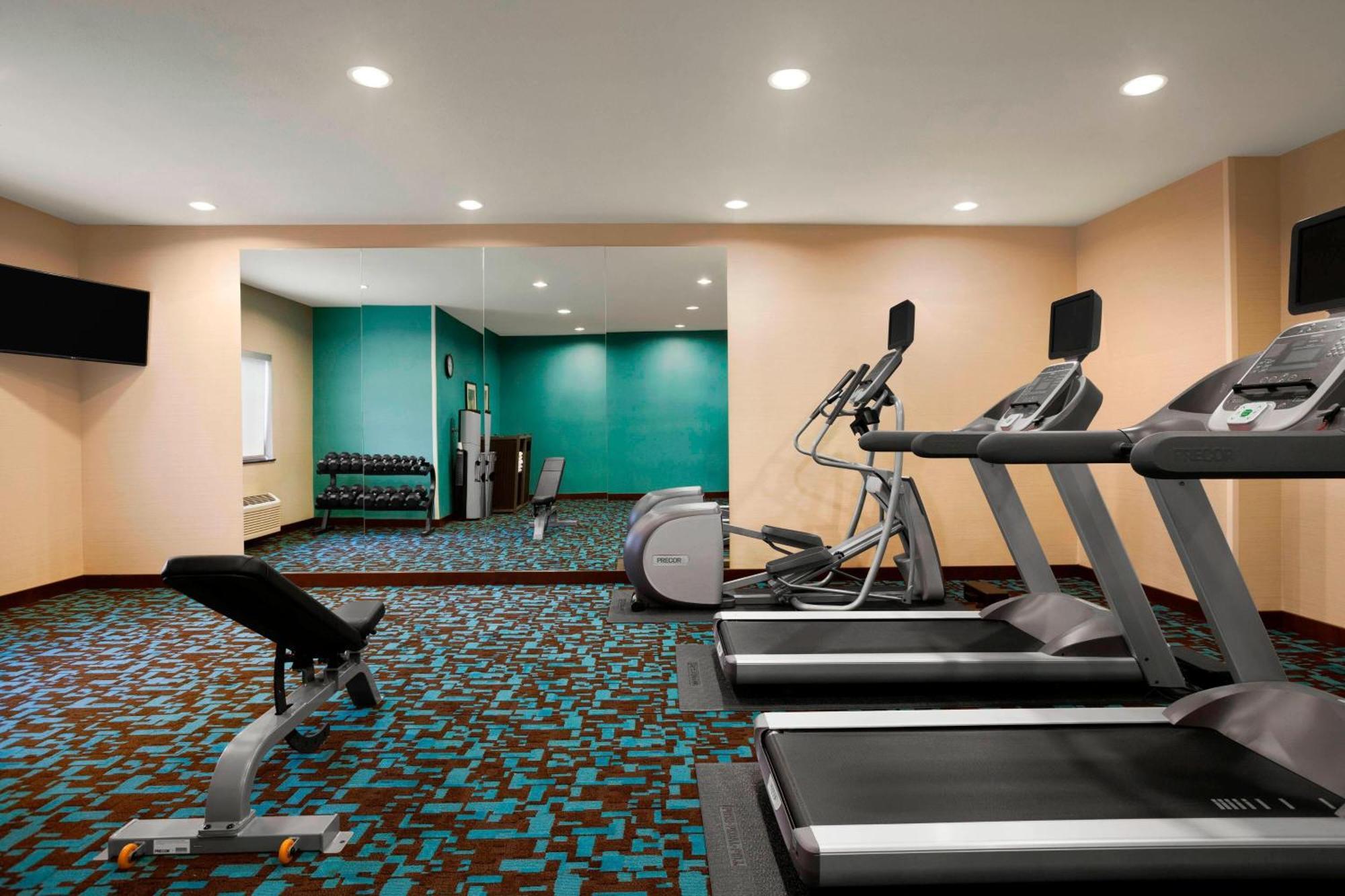 Fairfield Inn & Suites Lansing West Delta Center Township Екстериор снимка